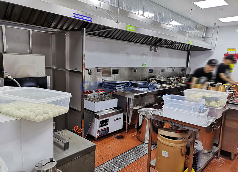 老佛爺銅爐蛙鍋廚房烹飪區