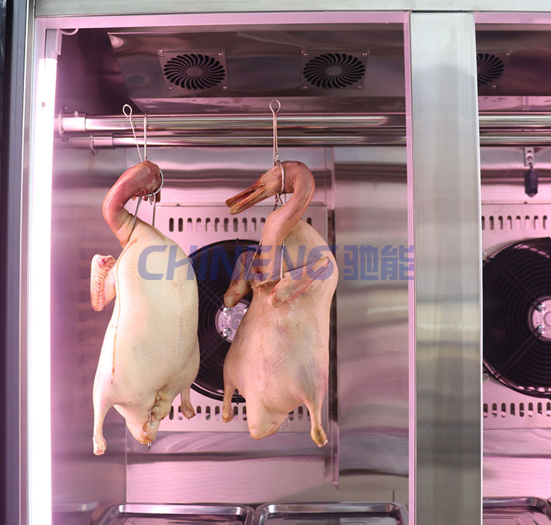 想讓烤鴨的表皮松脆可口？你需要一臺智能晾胚柜！