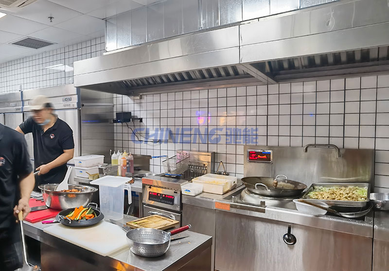 雙門洞18號小韓料連鎖店炸爐